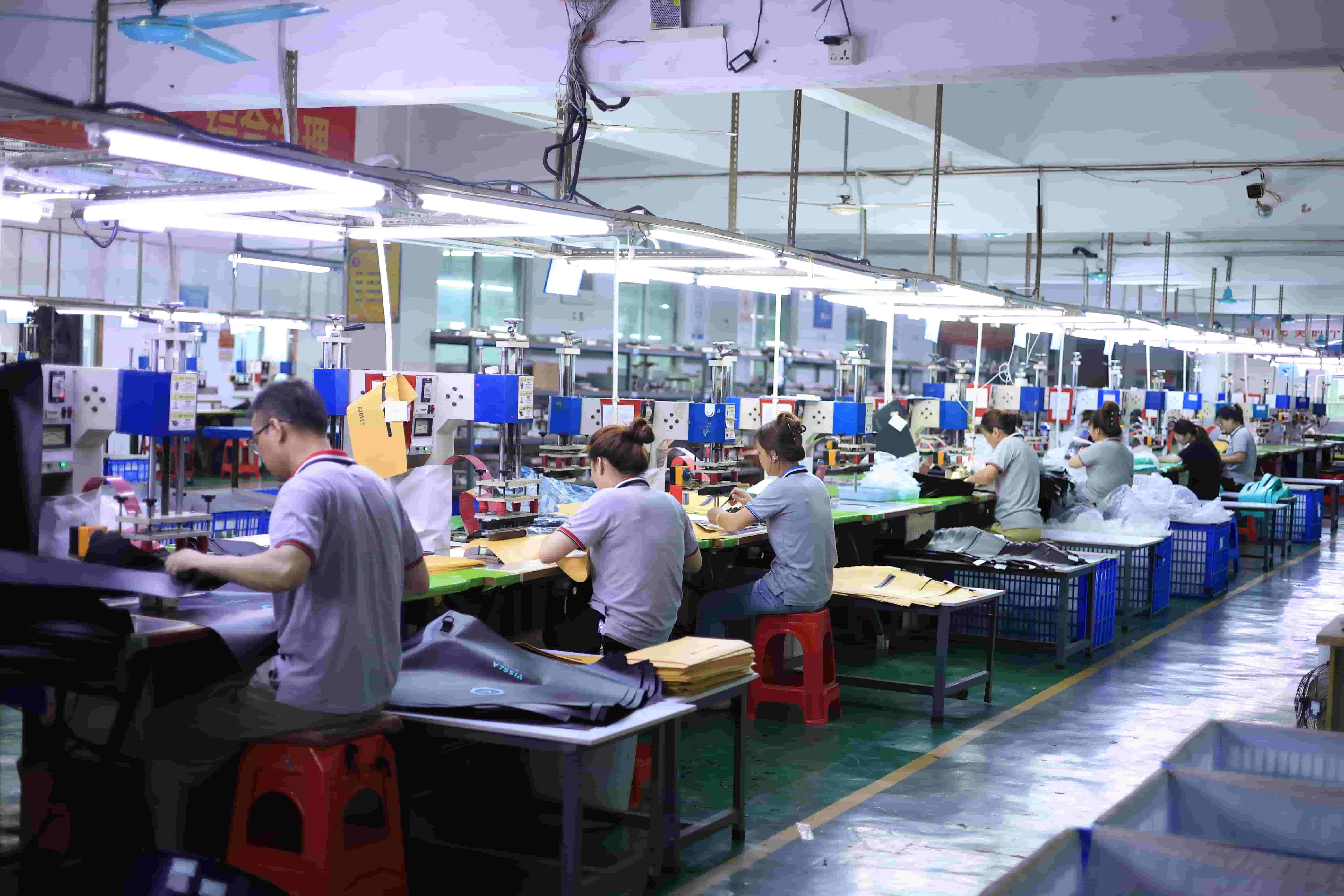 Produsen Tas Anti banyu ing China: Pandhuan OEM Lengkap